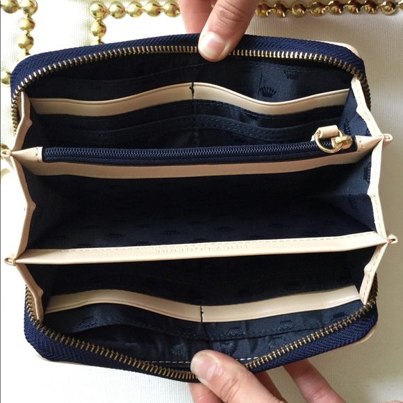 🥥Juicy Couture Neon Green Quilted Wallet🥥 - Picture 5 of 8